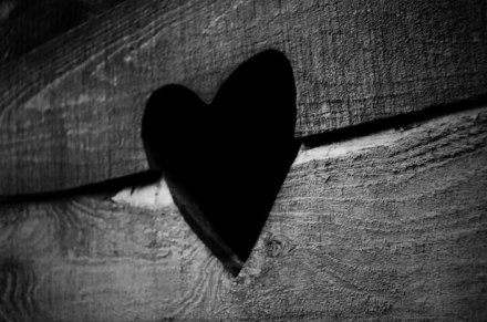 wooden-heart-13514527553kw